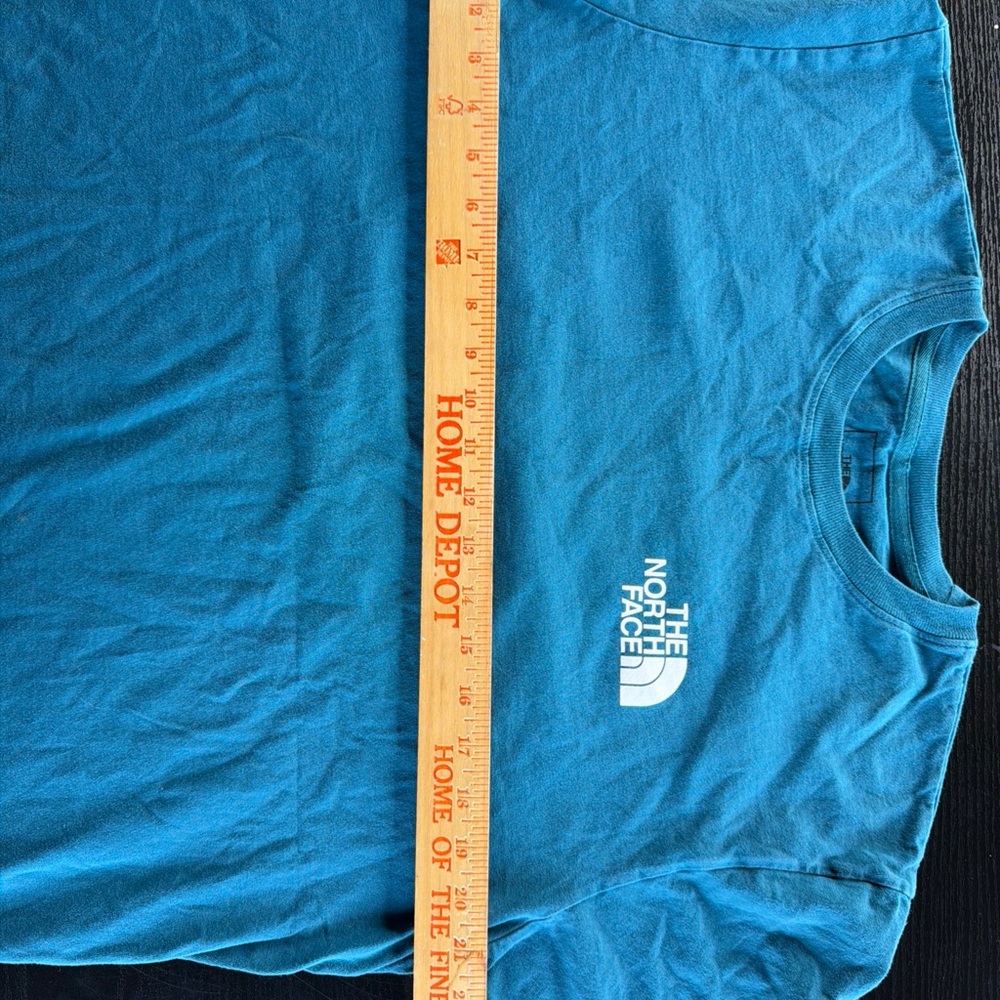 The North Face Blue T-Shirt
Mens Large The North Face T Shirt Short Sleeve